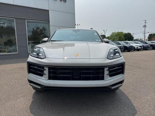 2024 Porsche Cayenne Base