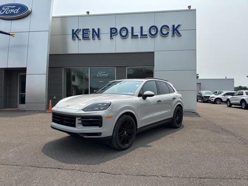 2024 Porsche Cayenne Base