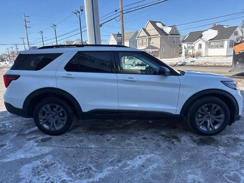 2026 Ford Explorer Active (200A)