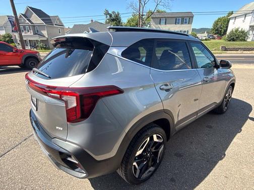 Steel Gray 2024 Kia Seltos SX