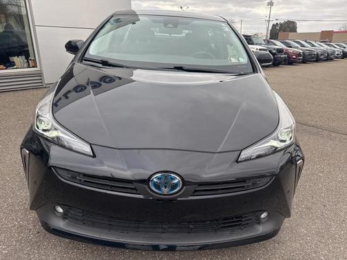 2022 Toyota Prius LE