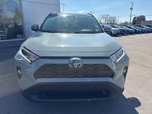 2021 Toyota RAV4 Hybrid XLE Premium