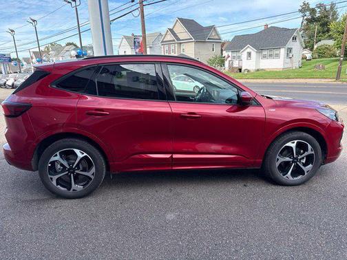Rapid Red Metallic Tinted Clearcoat 2023 Ford Escape ST-Line Select