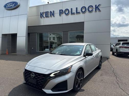 2023 Nissan Altima SR FWD
