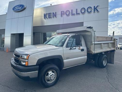 2006 Chevrolet Silverado 3500 Work Truck