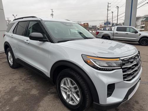 2026 Ford Explorer Active w/200A Pkg