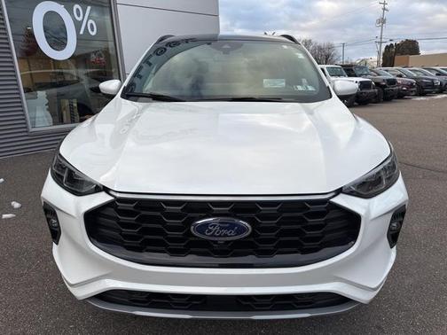 2026 Ford Escape ST-Line Elite