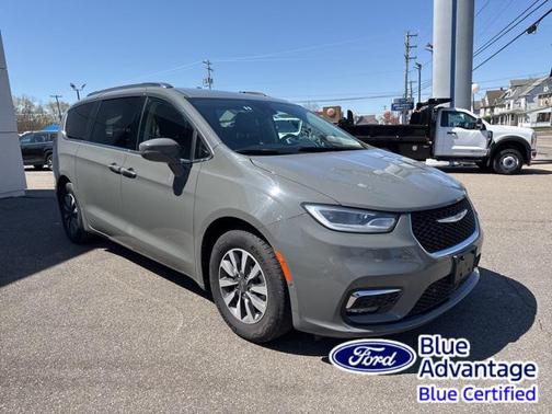 2021 Chrysler Pacifica Hybrid Touring L