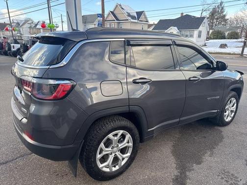 2024 Jeep Compass Latitude
