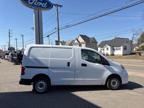 2021 Nissan NV200 S