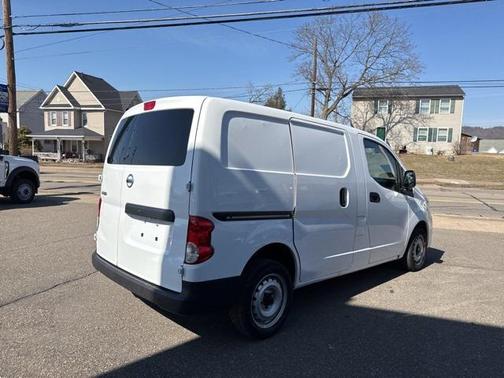 2021 Nissan NV200 S