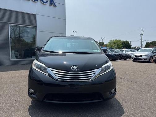 2017 Toyota Sienna Limited Premium