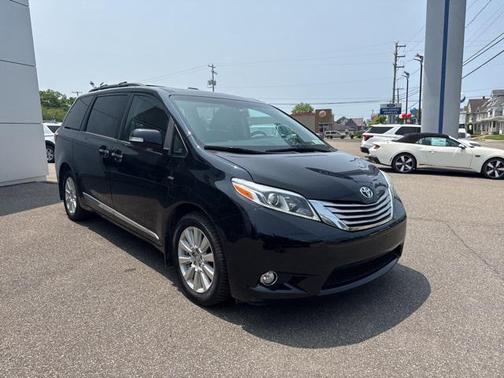 2017 Toyota Sienna Limited Premium