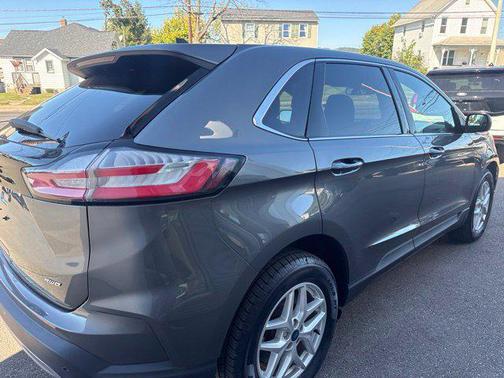 Carbonized Gray Metallic 2022 Ford Edge SEL