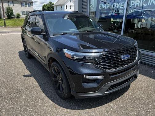 2023 Ford Explorer ST-Line