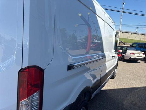 OXFORD WHITE 2026 Ford Transit-250 Base