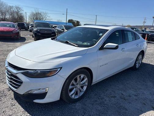 Summit White 2024 Chevrolet Malibu FWD 1LT