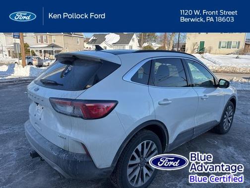 2022 Ford Escape Titanium