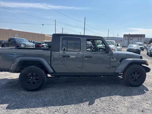 Sting-Gray Clearcoat 2021 Jeep Gladiator Willys 4x4