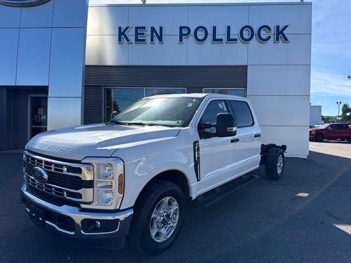 Oxford White 2026 Ford F-250 XLT