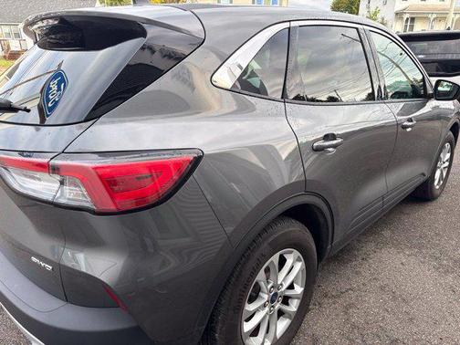 Carbonized Gray Metallic 2022 Ford Escape SE
