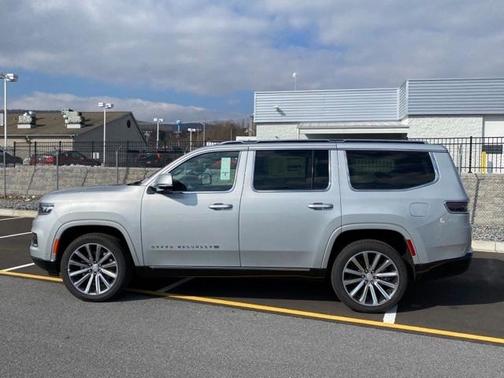 2022 Jeep Grand Wagoneer Series II