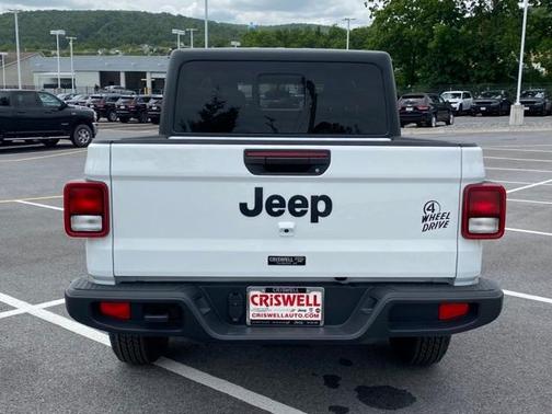 2021 Jeep Gladiator Sport