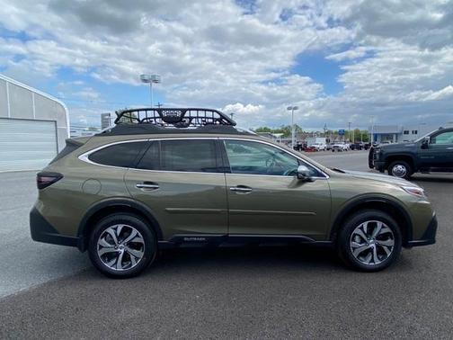 Photo 5 of 31 of 2020 Subaru Outback Touring