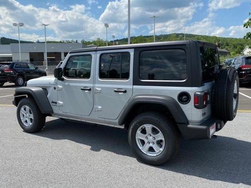 2022 Jeep Wrangler Unlimited Sport