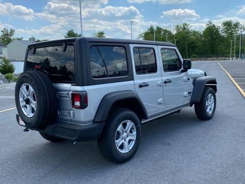 2022 Jeep Wrangler Unlimited Sport