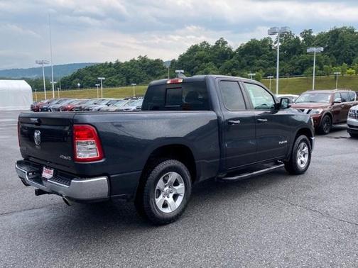 Photo 5 of 34 of 2019 RAM 1500 Big Horn
