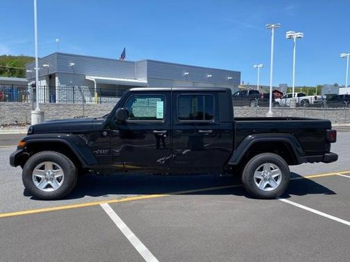 2022 Jeep Gladiator Sport