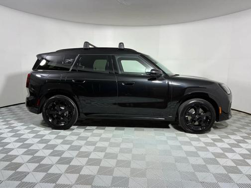 Midnight Black 2026 MINI Countryman S