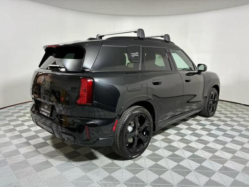 Midnight Black 2026 MINI Countryman S