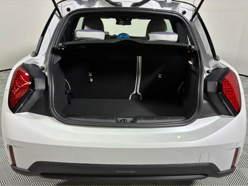 White Metallic 2026 MINI Hardtop EDITION