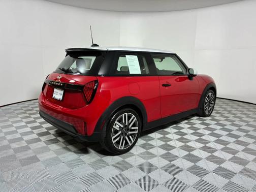 Chili Pepper Red 2025 MINI Hardtop S