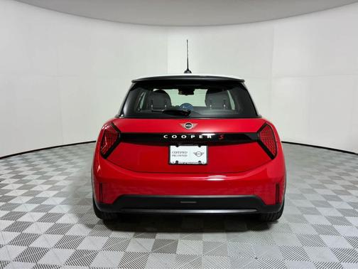 Chili Pepper Red 2025 MINI Hardtop S