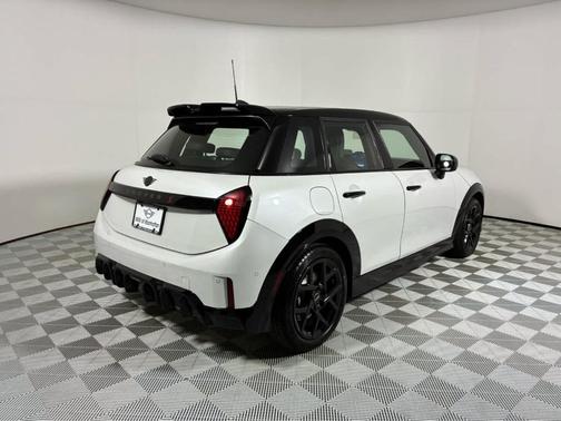 White Metallic 2026 MINI Hardtop S