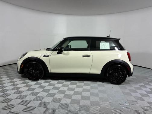 Pepper White 2023 MINI Hardtop Cooper S