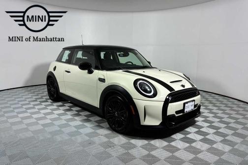 Pepper White 2023 MINI Hardtop Cooper S