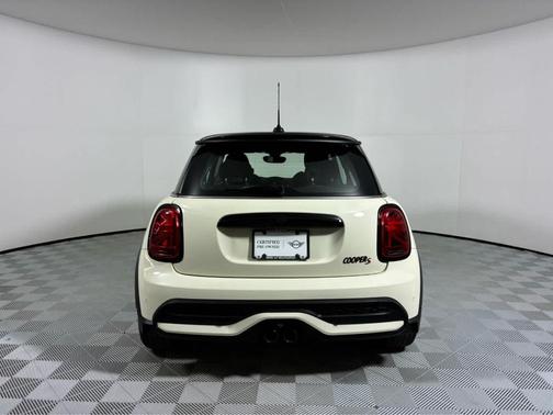 Pepper White 2023 MINI Hardtop Cooper S