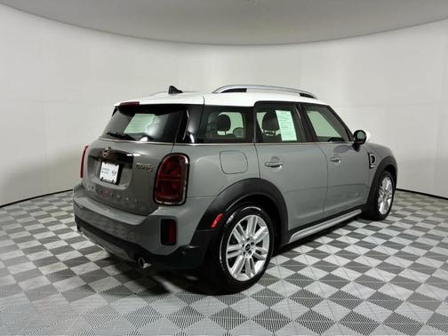 Moonwalk Gray Metallic 2023 MINI Countryman Cooper S