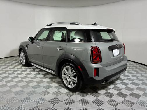 Moonwalk Gray Metallic 2023 MINI Countryman Cooper S