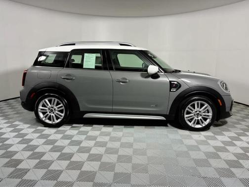 Moonwalk Gray Metallic 2023 MINI Countryman Cooper S