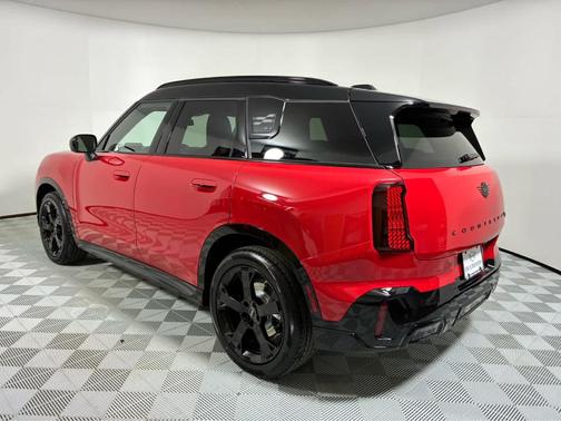 Chili Pepper Red 2026 MINI Countryman S