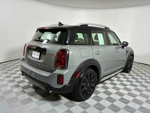 Moonwalk Gray Metallic 2023 MINI Countryman Cooper S