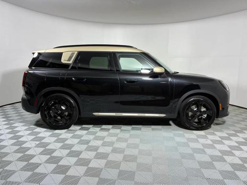 Midnight Black 2027 MINI Countryman S