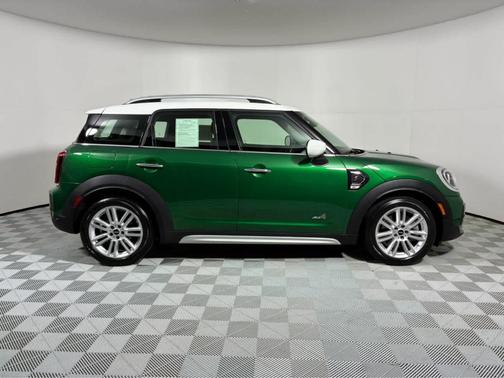 British Racing Green IV Metallic 2024 MINI Countryman Cooper S ALL4
