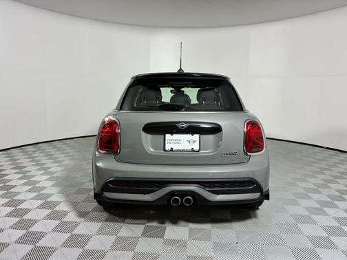 Moonwalk Gray Metallic 2023 MINI Hardtop Cooper S