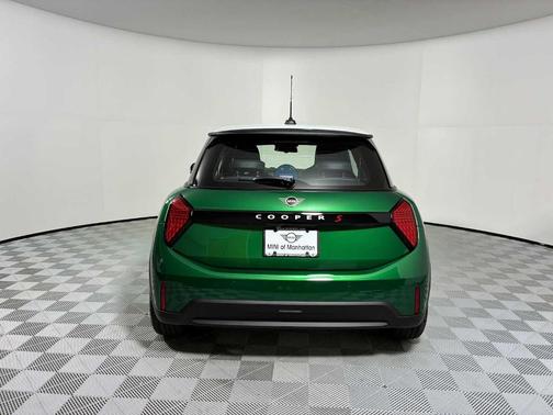 British Racing Green IV Metallic 2026 MINI Hardtop S
